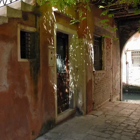 Apartament Dorsoduro - Corte Della Comare Wenecja